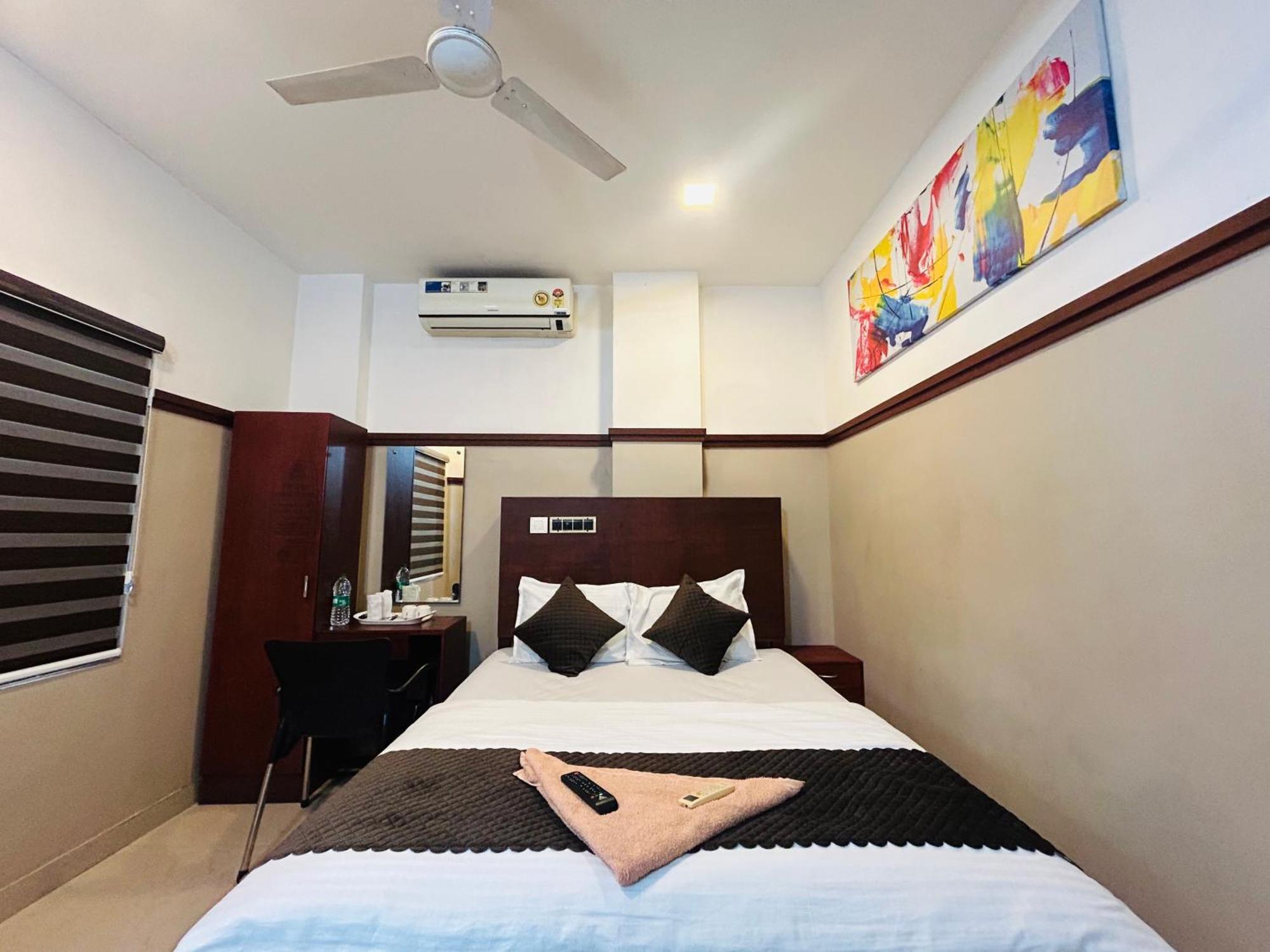 Rio Rooms Medical College Kozhikode Exterior photo