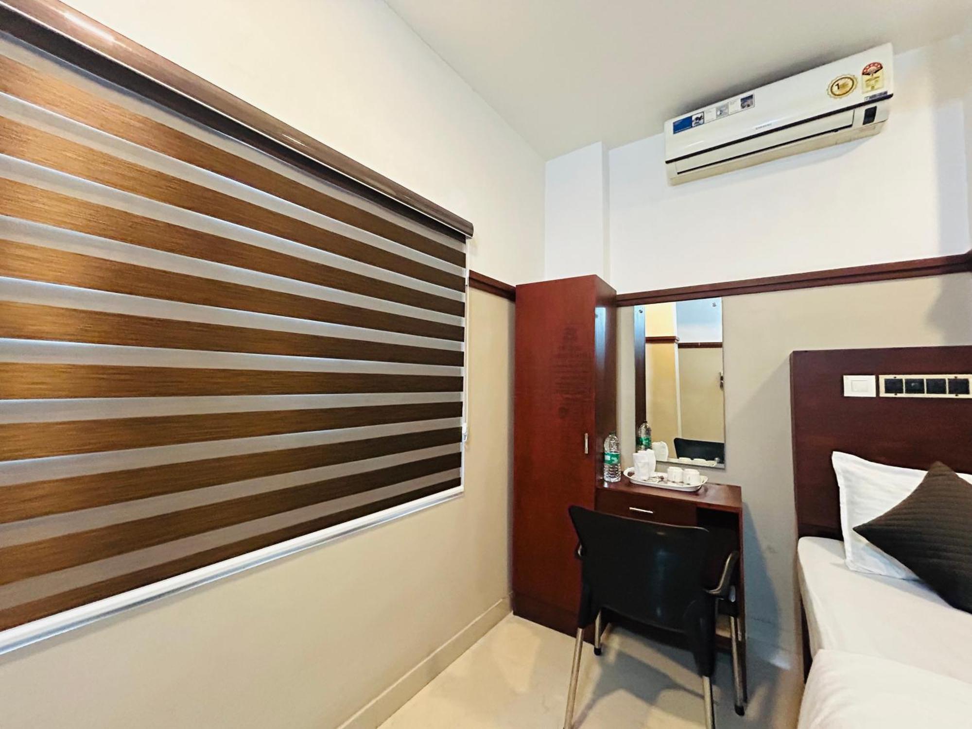 Rio Rooms Medical College Kozhikode Exterior photo